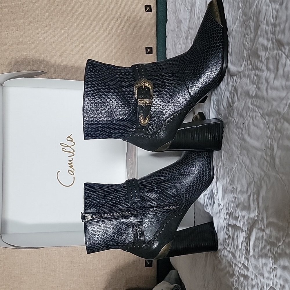 Ankle snake pattern leather 3 1/2 inch block heeled boots